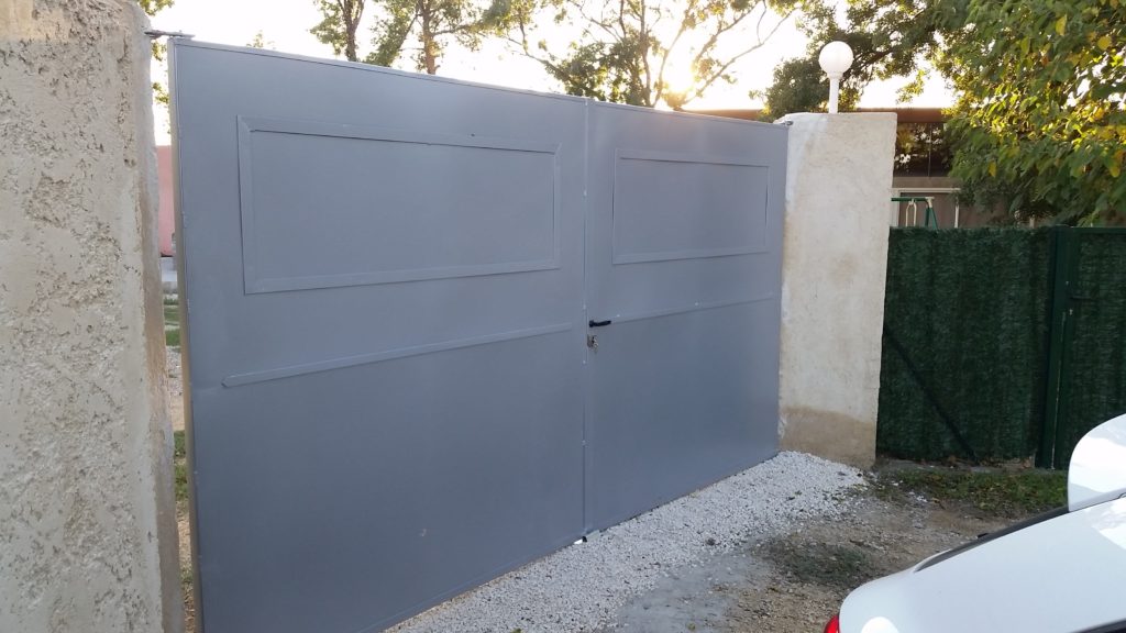 Portail ACIER battant - Salon de provence (Bouches du Rhône 13)