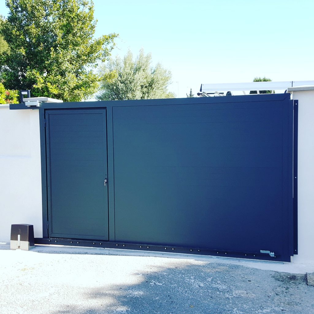 Portail coulissant ALUMINIUM - Lunel (Hérault 34)
