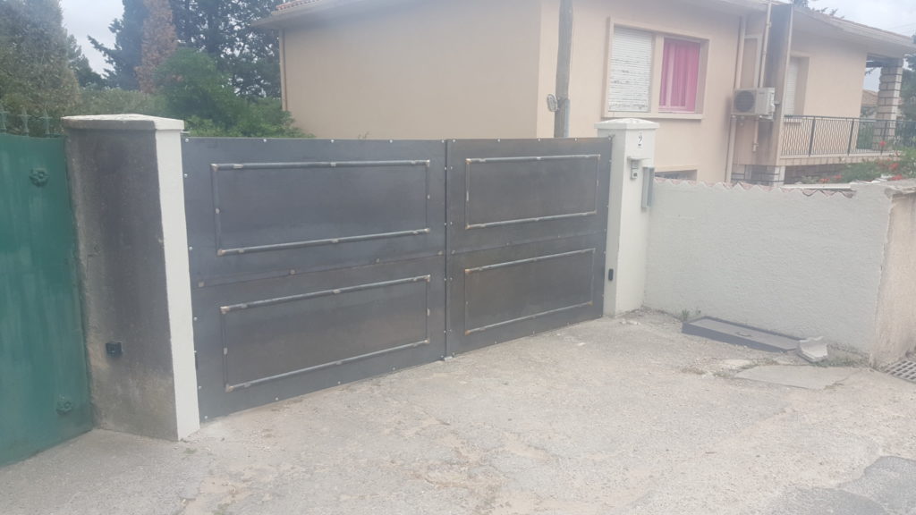 Portail ACIER battant - Nîmes (Gard 30)