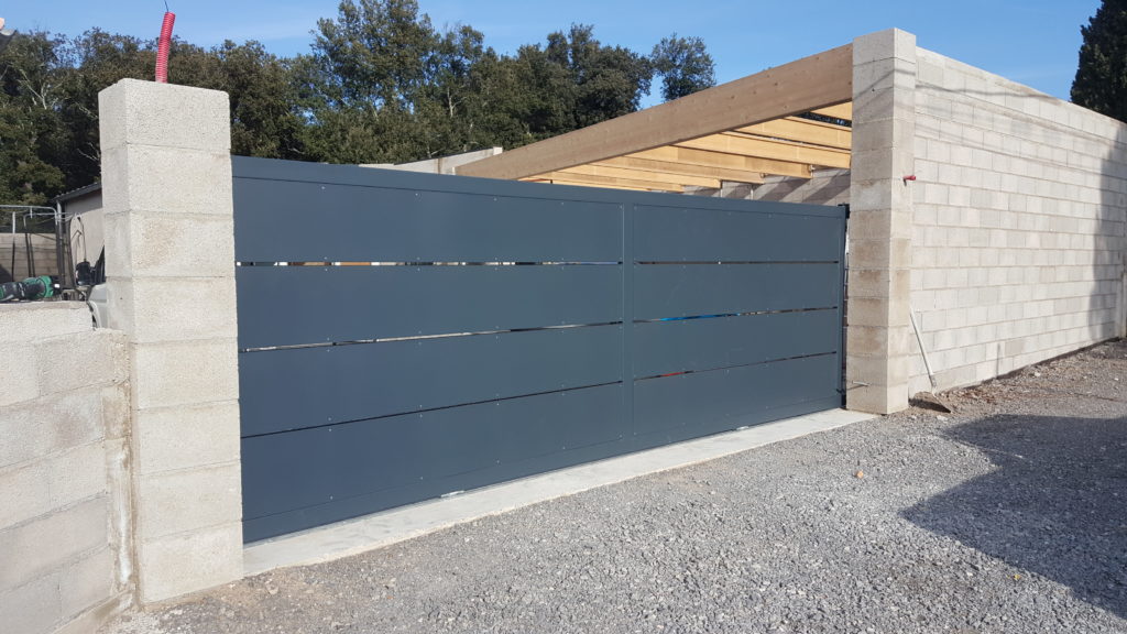 Portail coulissant moderne - Quissac (Gard 30)