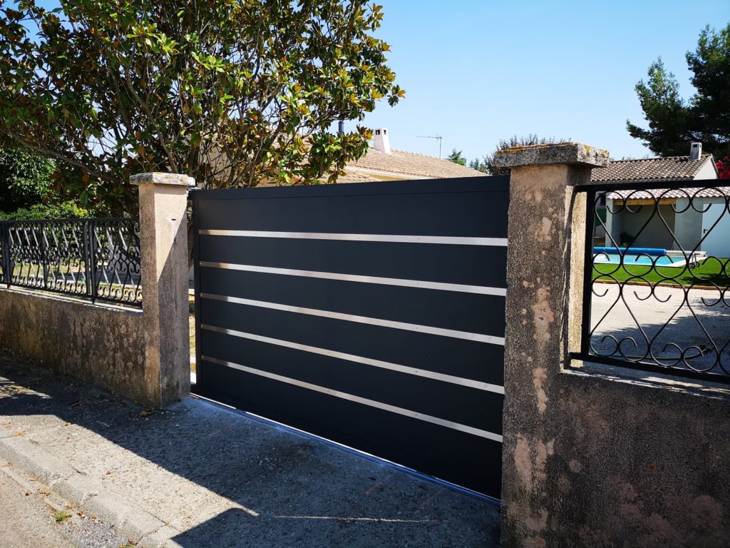 Portail coulissant ALUMINIUM - Meynes (Gard 30)