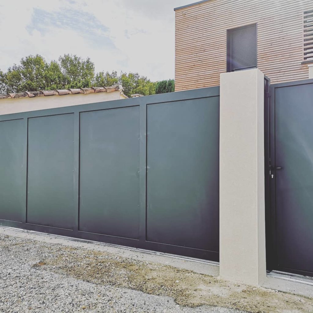 Portail coulissant - Nîmes (Gard 30)