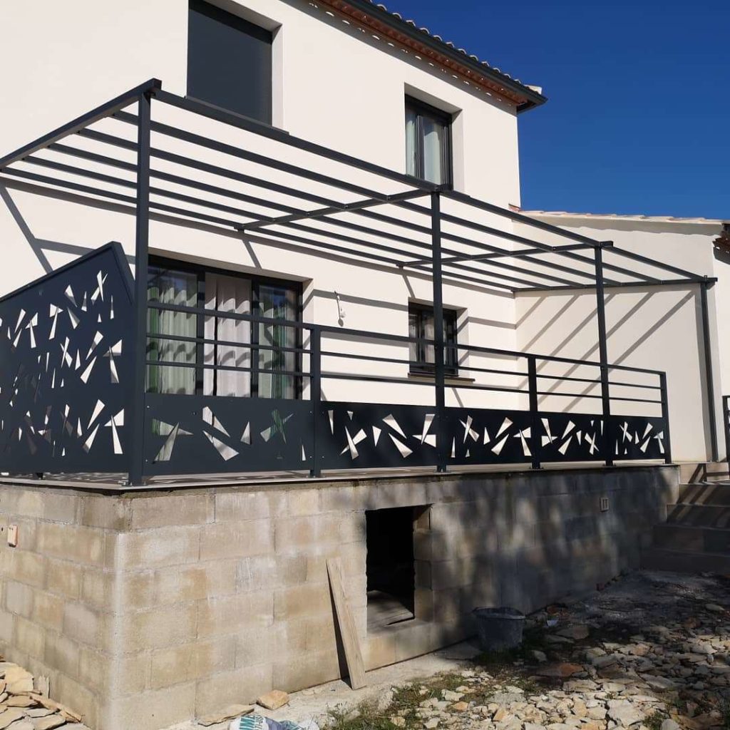 Pergola et gardes corps aluminium - Cabrières (Gard 30)