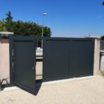 Portail coulissant aluminium, fabrication et installation, Rochefort du Gard 30